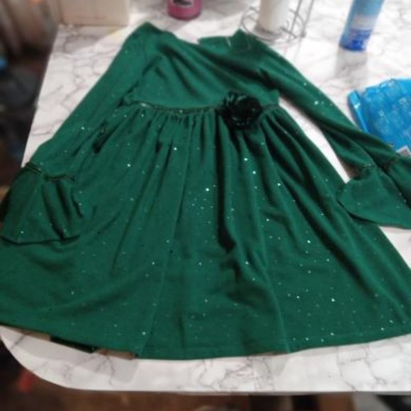 Emerald Green Dress - Picture 1 of 2